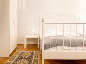 White Moon Apartment